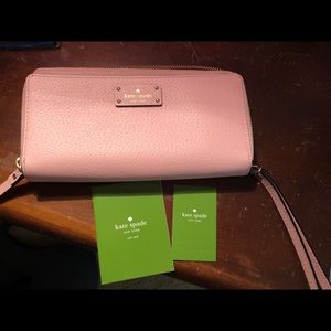 Kate spade wristlet NWT